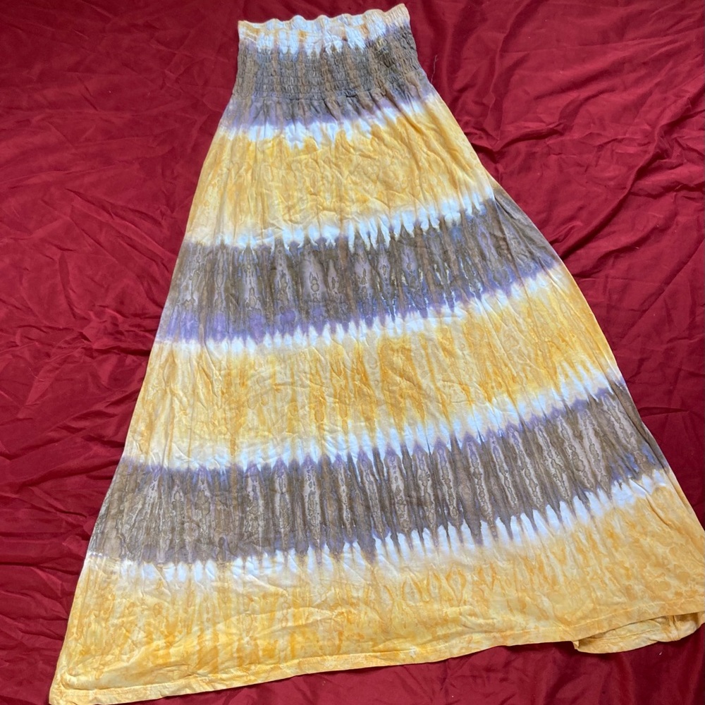 Long tie dye skirt !